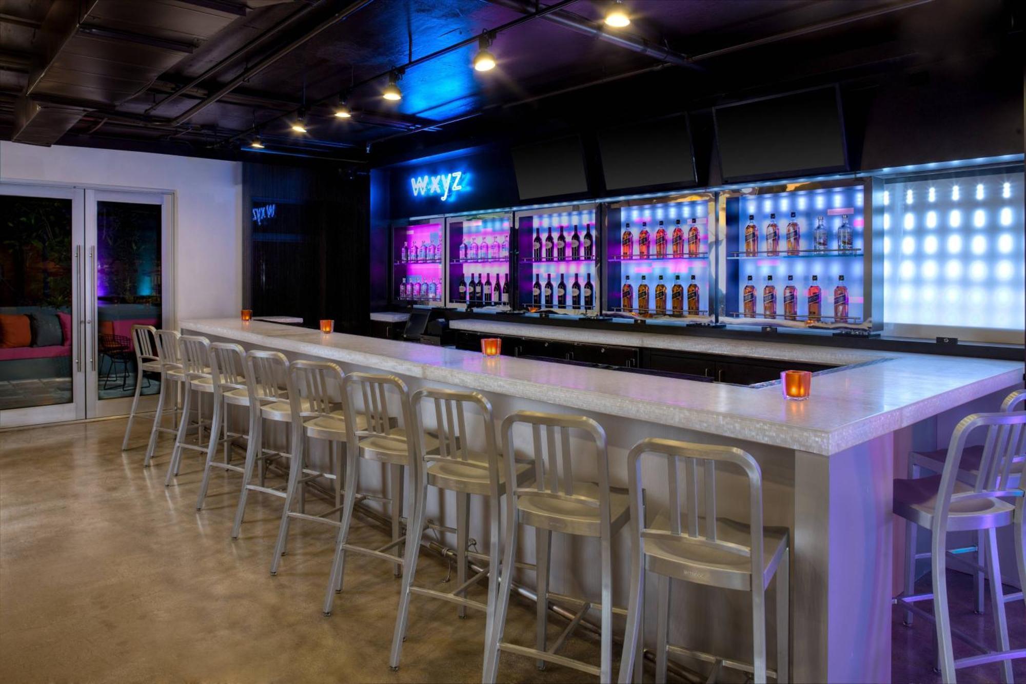 Отель Aloft Miami Brickell Экстерьер фото