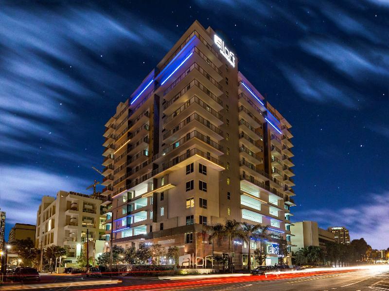 Отель Aloft Miami Brickell Экстерьер фото